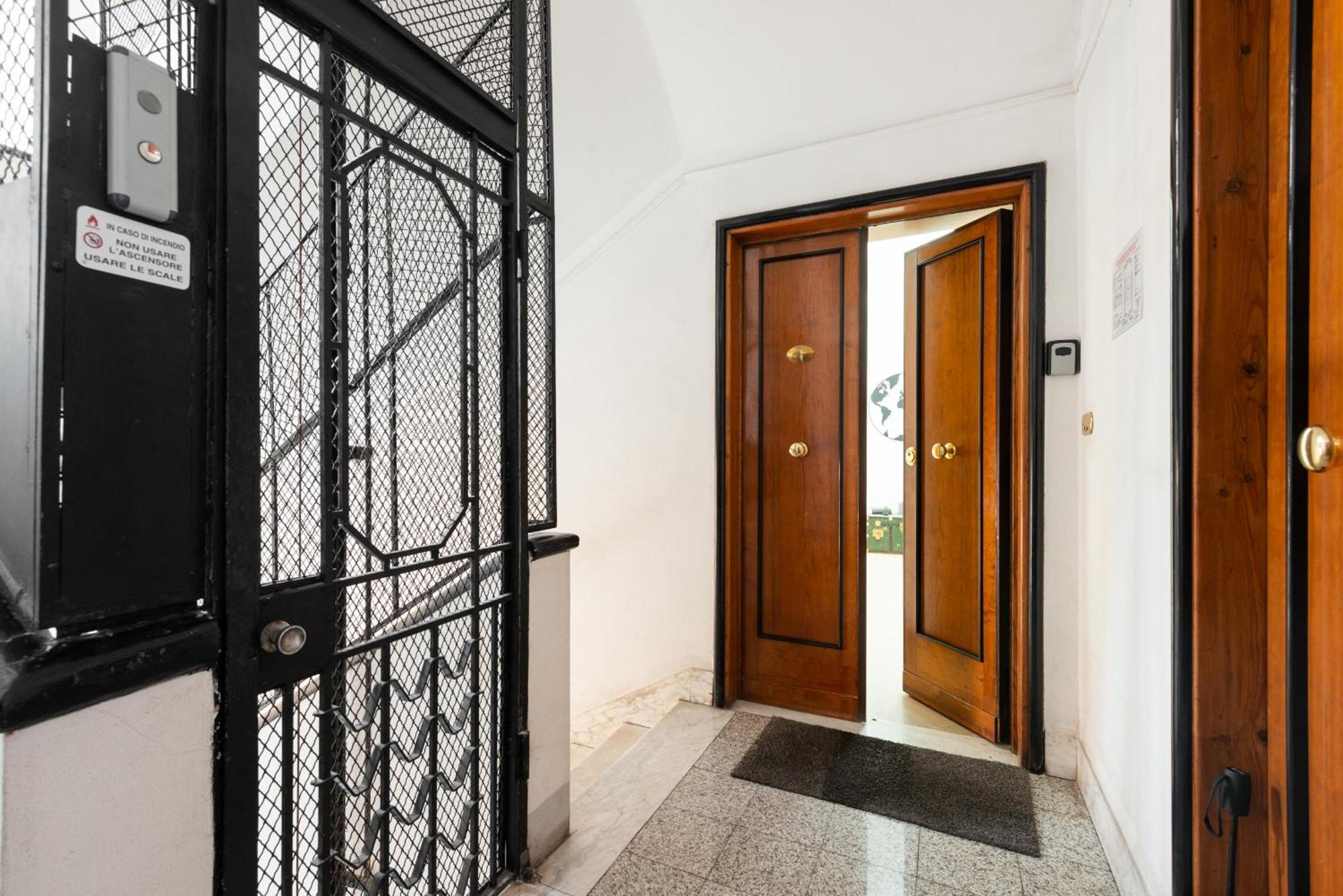 Jacuzzi Termini Apartment 罗马 外观 照片